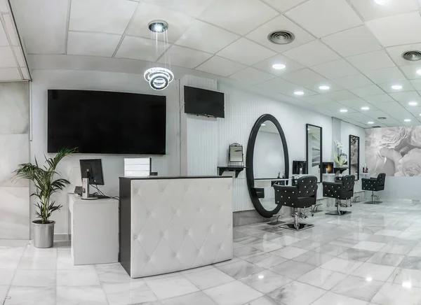 Omysalon Styling Chairs That Transform Your Salon’s Look