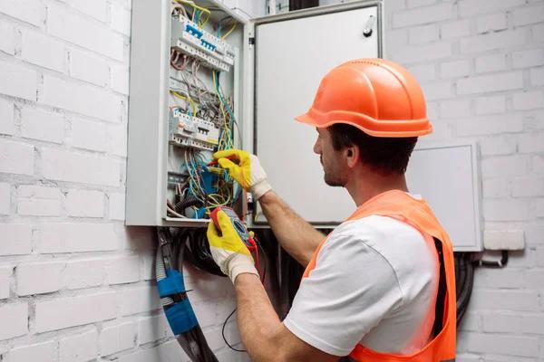 Find Electrician Near Me for Emergency Electrical Repairs