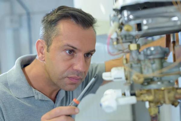 What Makes an Excellent furnace repair service Provider